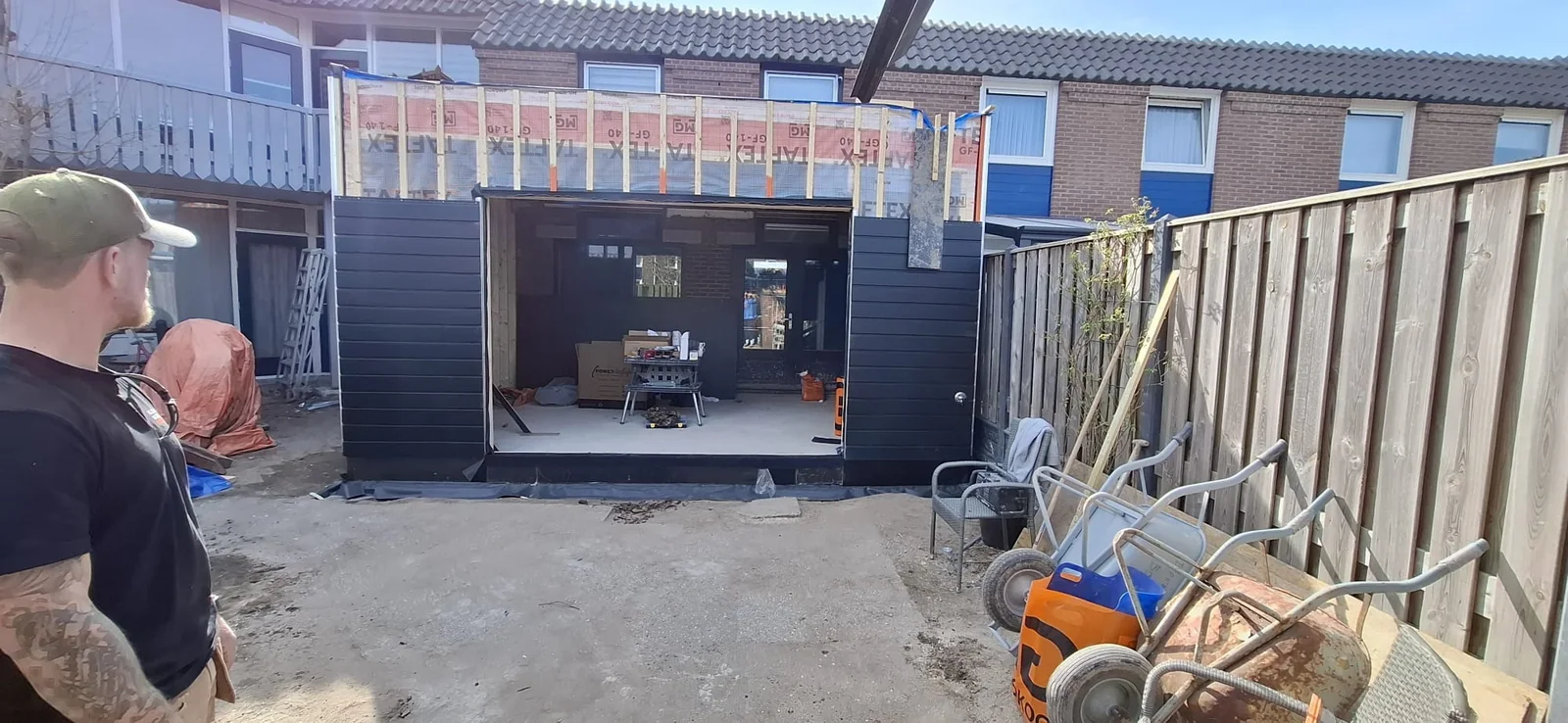 Houtschade aan het werk: verbouwing met houtwerk